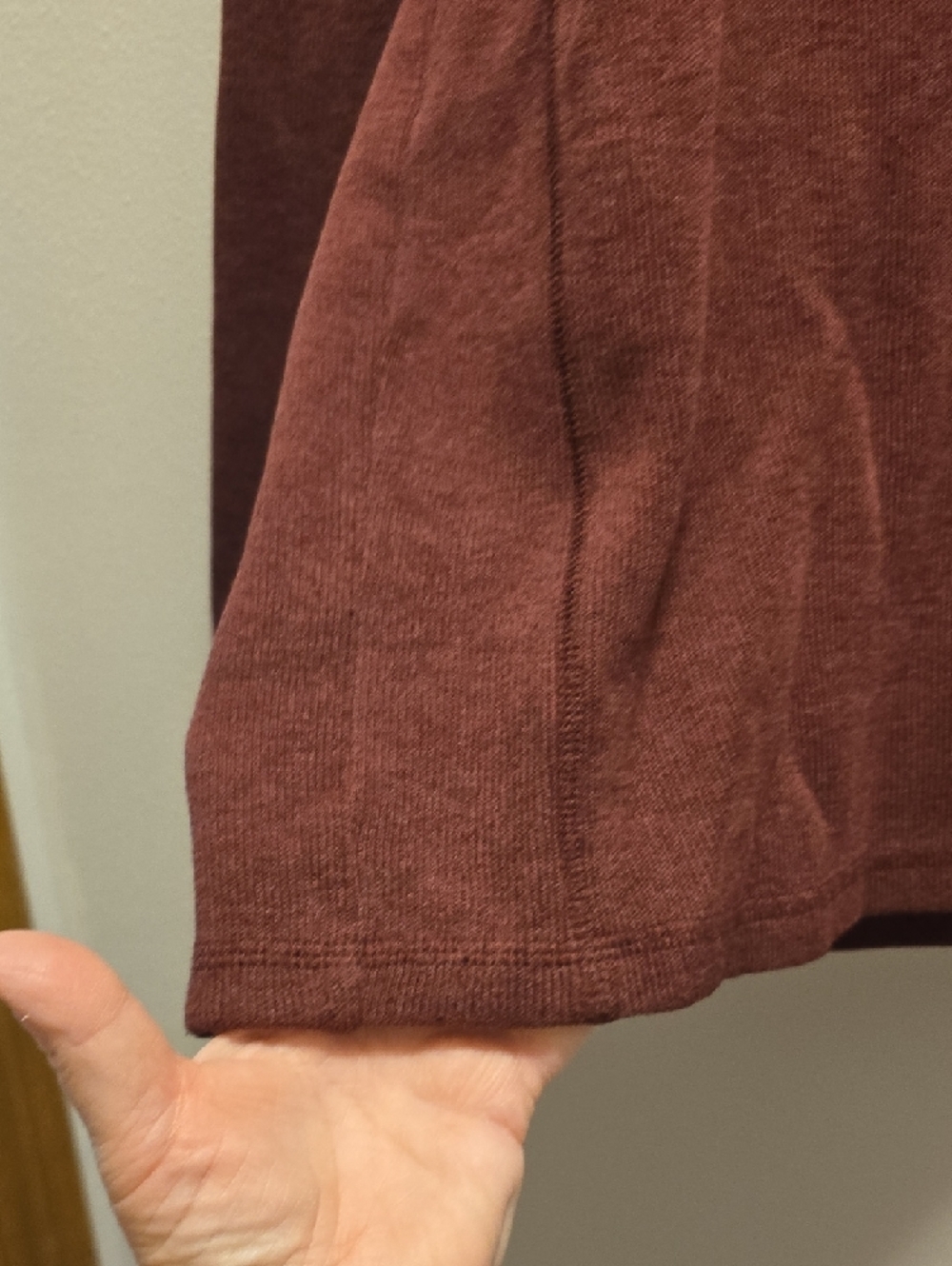 Men's V-Neck Lightweight Ribbed Sweater in Rust - Picture 6 of 9